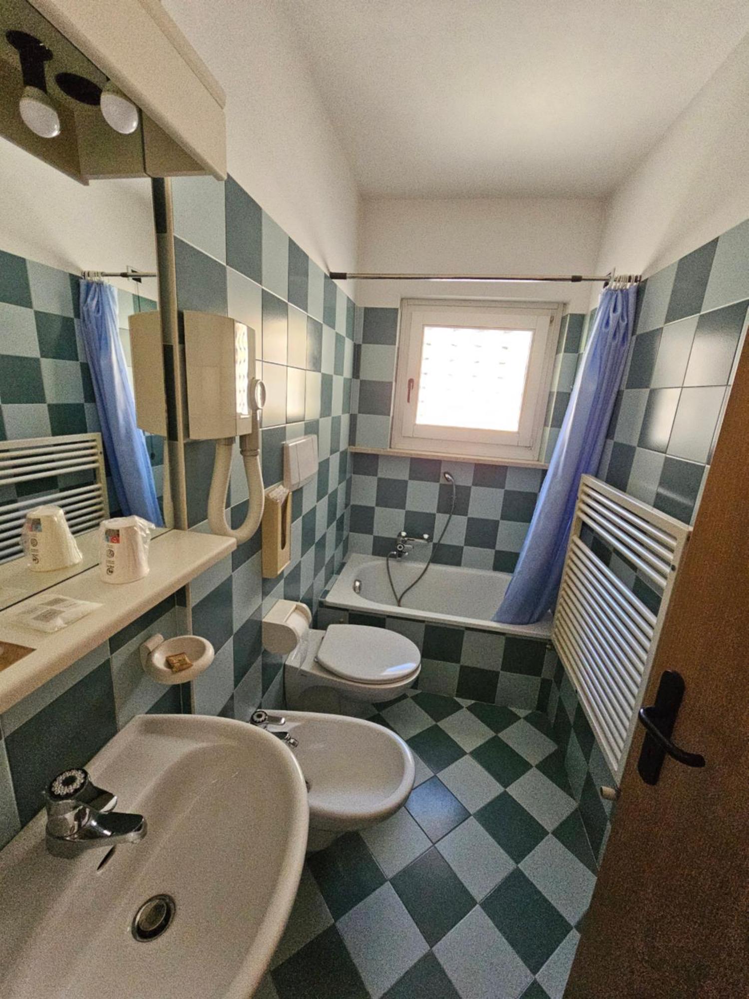 Hotel Ideal Sarche di Calavino Esterno foto
