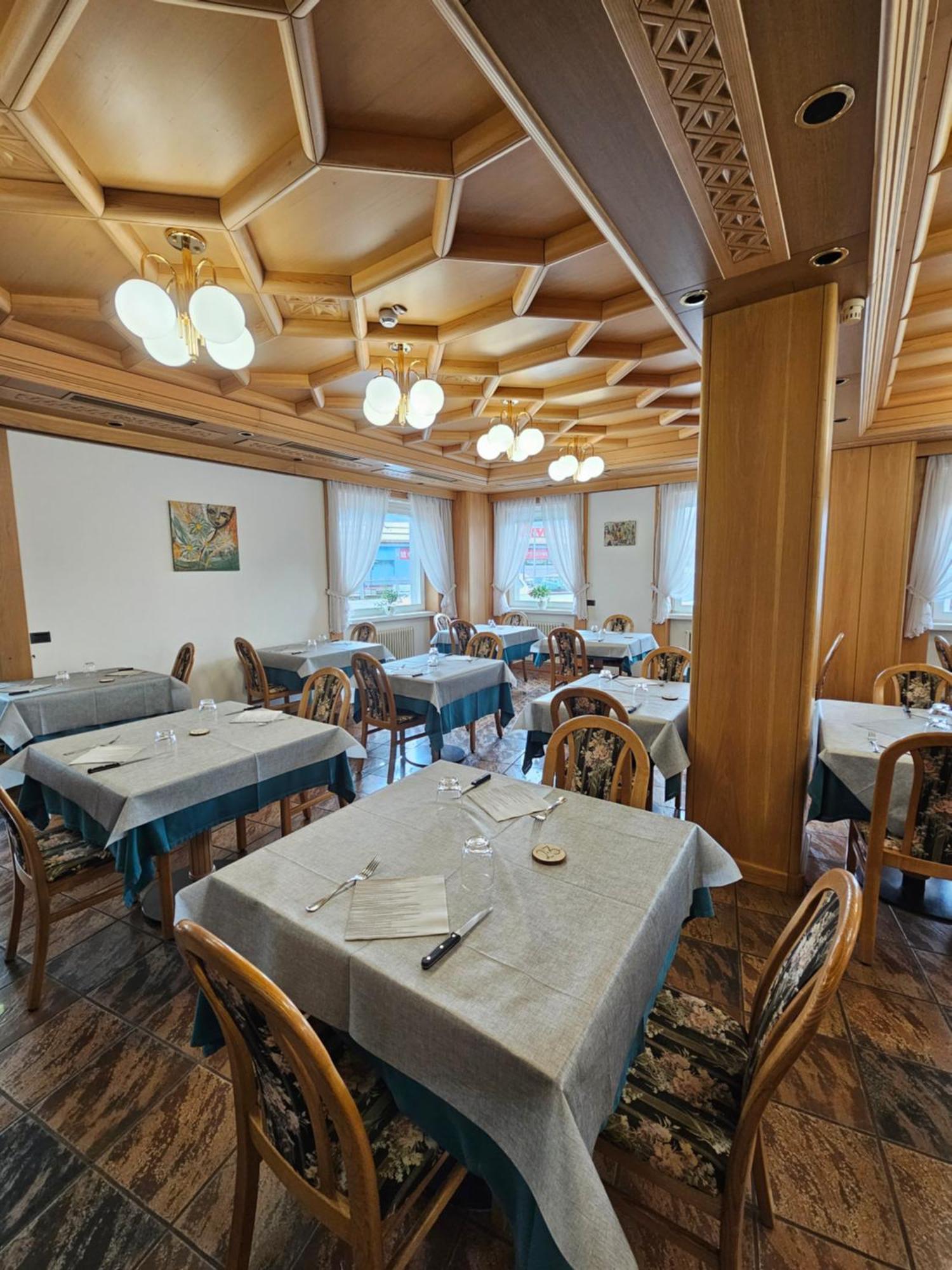 Hotel Ideal Sarche di Calavino Esterno foto