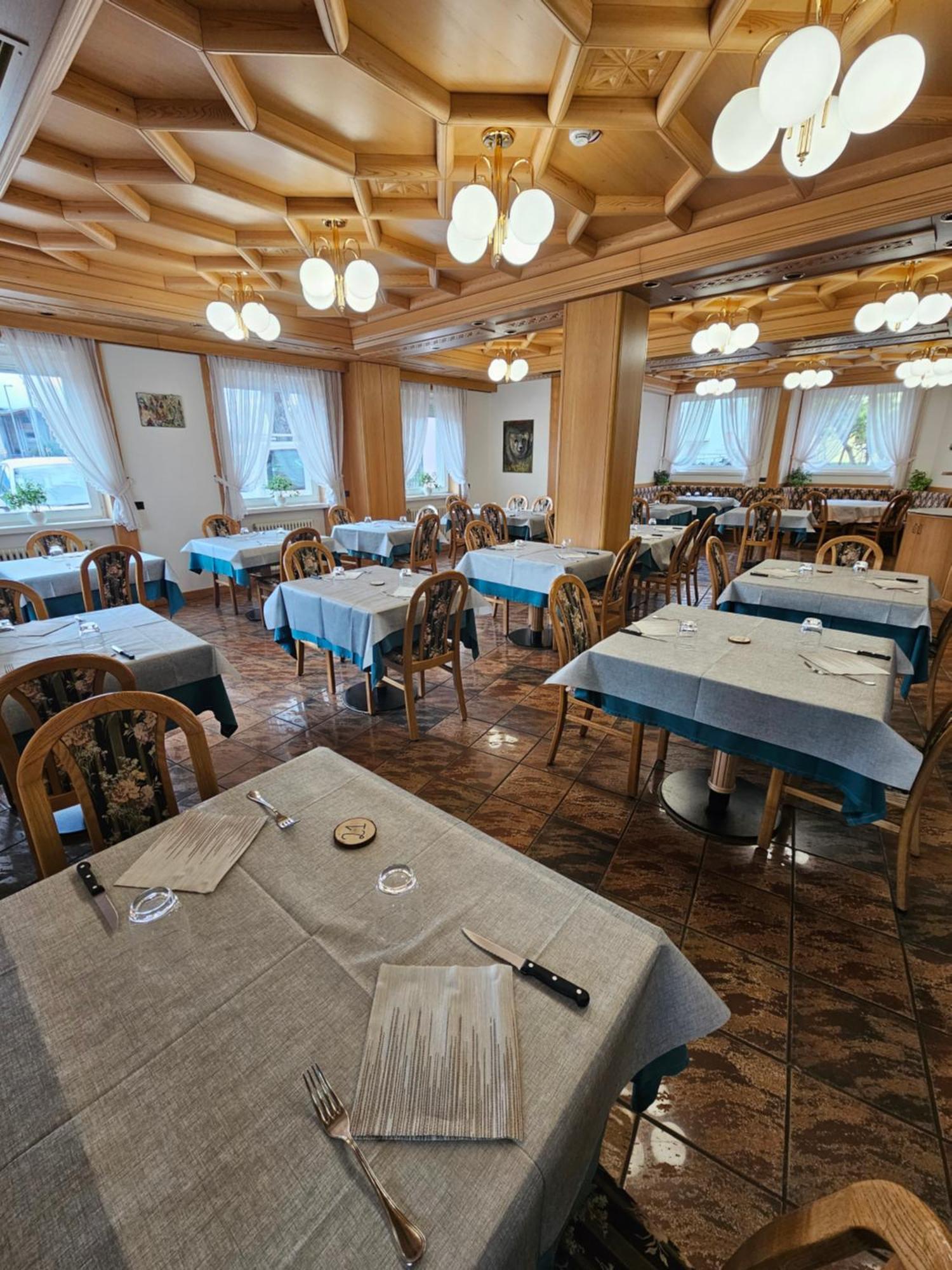 Hotel Ideal Sarche di Calavino Esterno foto