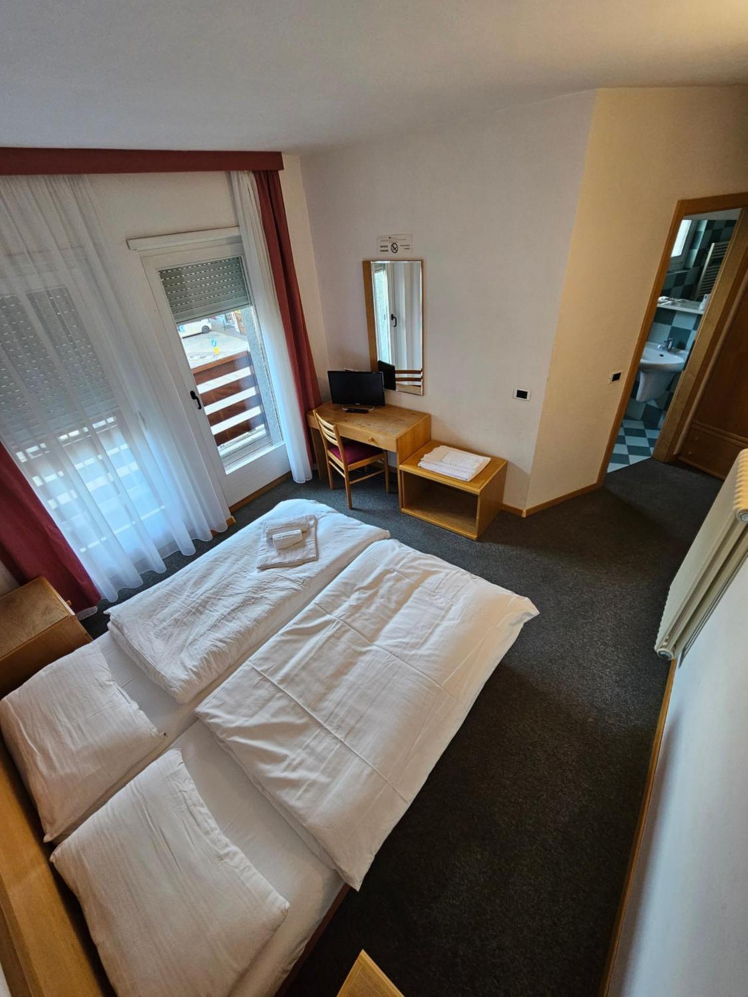 Hotel Ideal Sarche di Calavino Esterno foto